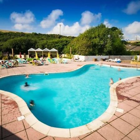 4 Berth Couples And Family Caravan In Beautiful Newquay Bay Resort ภายนอก รูปภาพ
